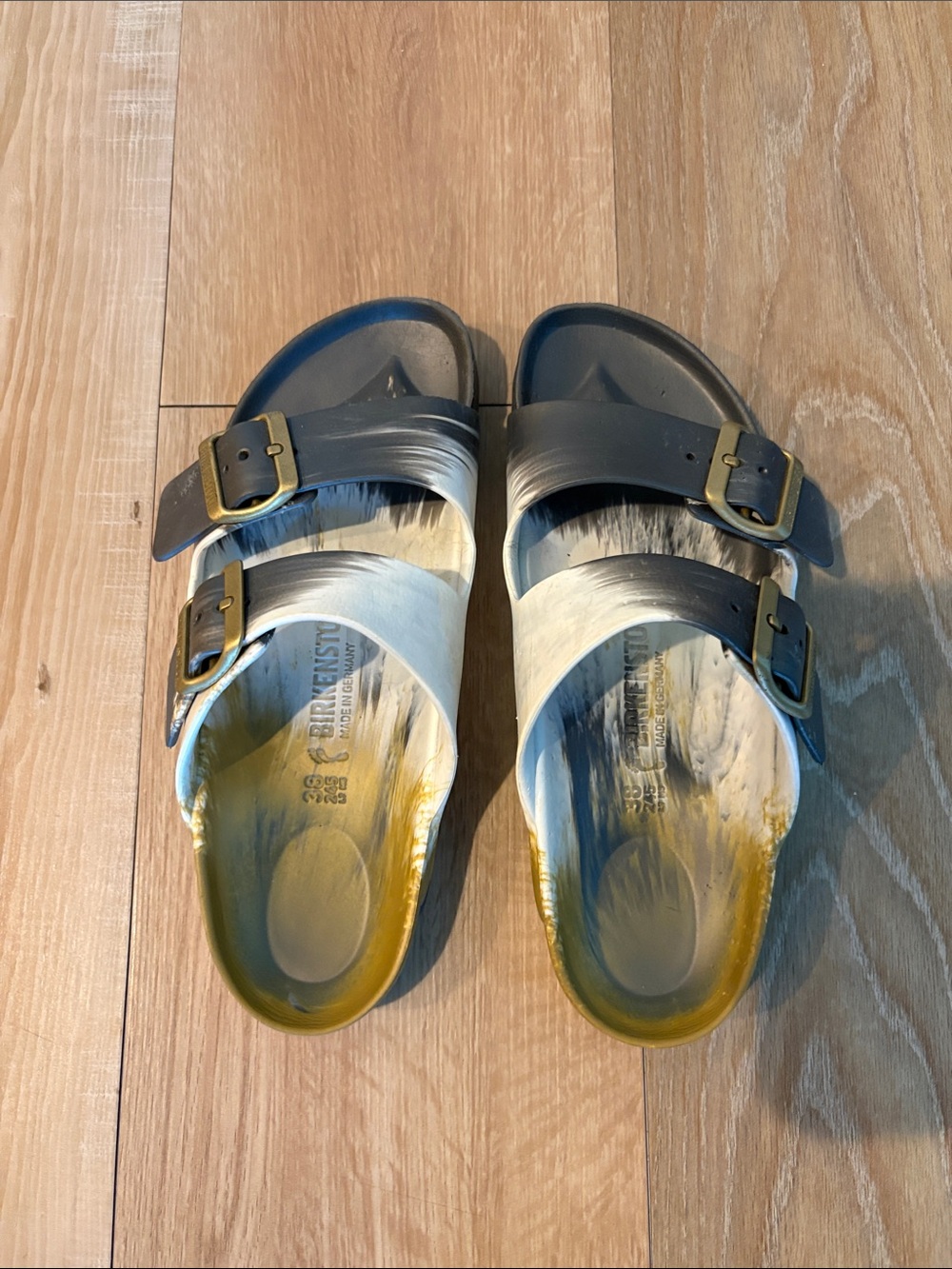 Birkenstocks Size 38 in Marble Color
